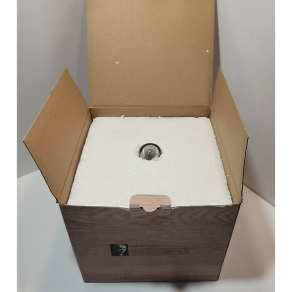 Sagaform Oak Cheese/Dessert Dome with Hand-Blown Glass Lid 7.5" by 7.5" - Picture 7 of 13